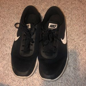Black Nike’s